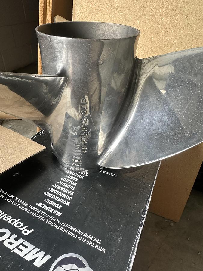 Used Mercury 24Tempest