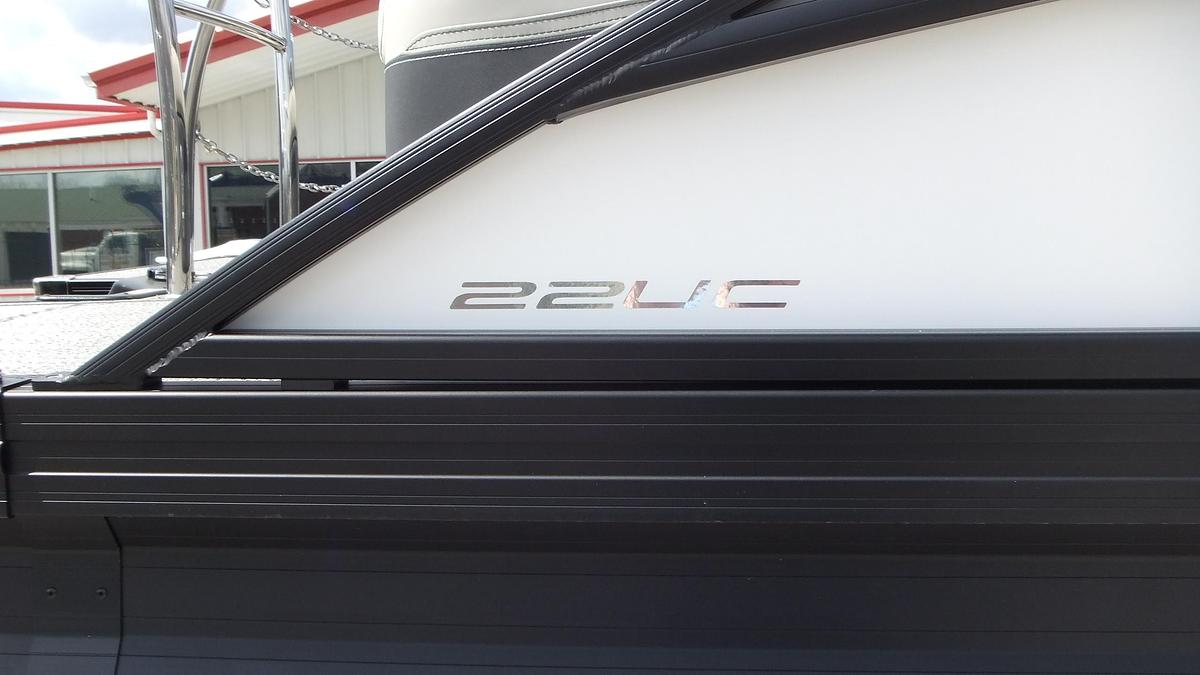 2026 Barletta Pontoons Cabrio C22UC