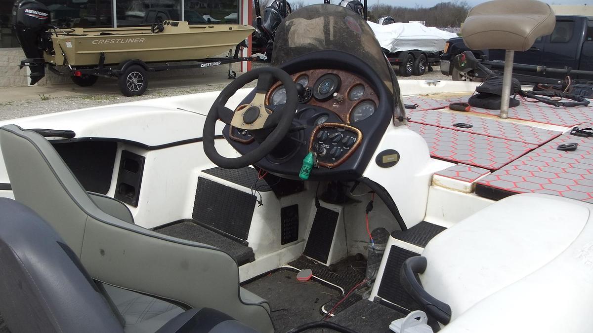 Used 2000 Triton Boats 200XP