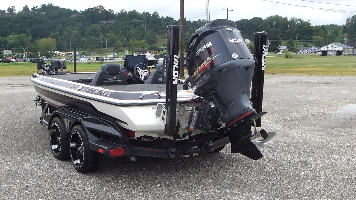 Used 2019 Skeeter Boats FX20 Apex