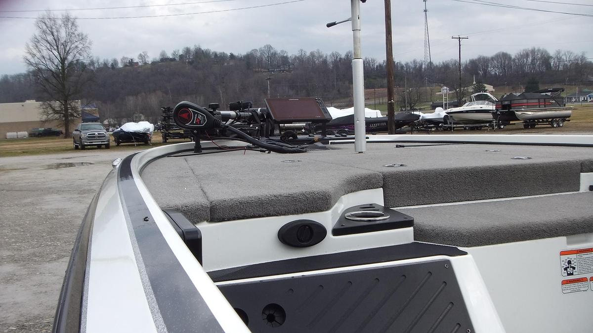 Used 2017 Nitro Boats Z18