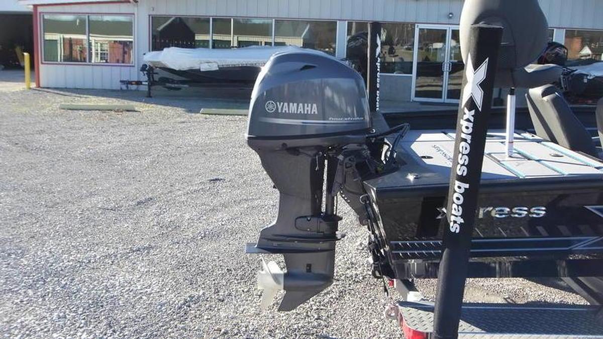 2025 Xpress Boats H17