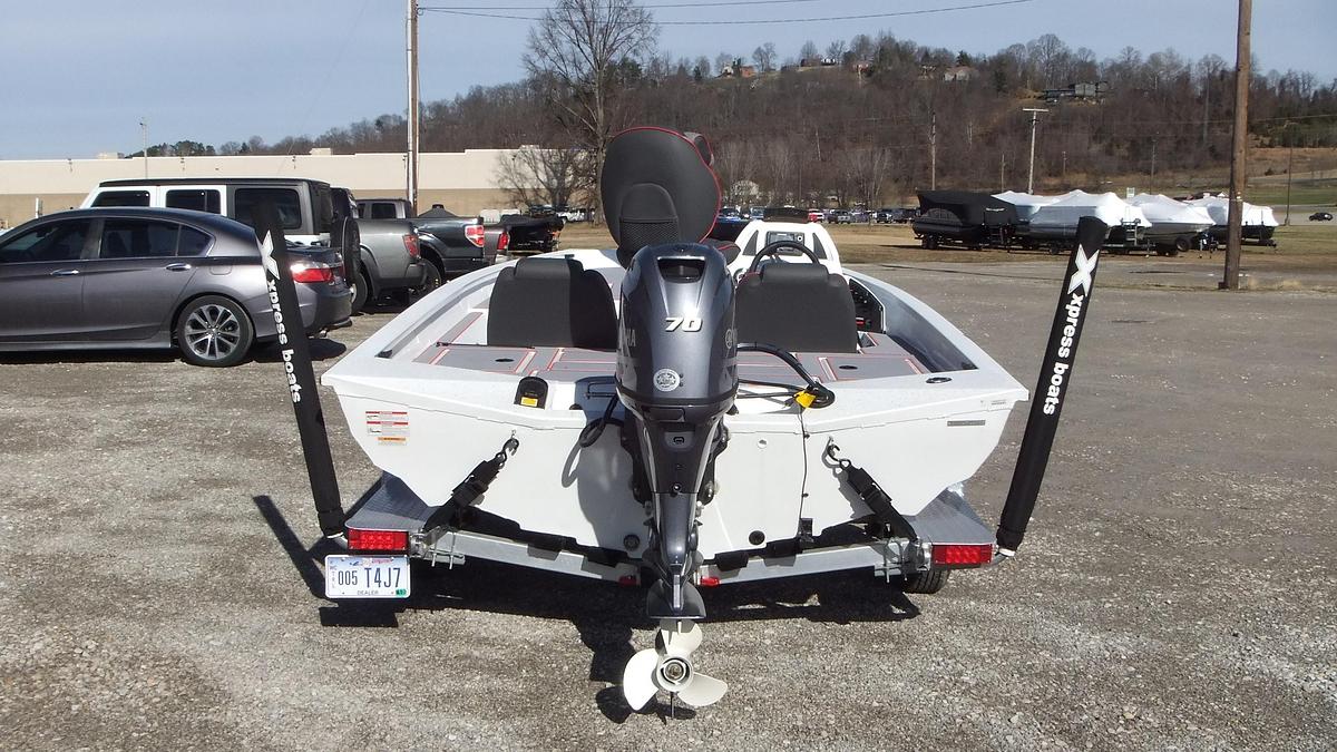 2025 Xpress Boats H17