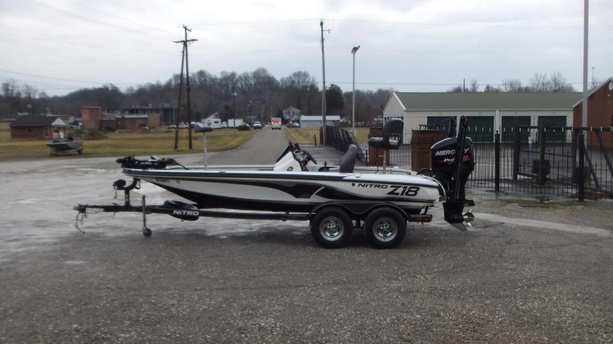 Used 2017 Nitro Boats Z18