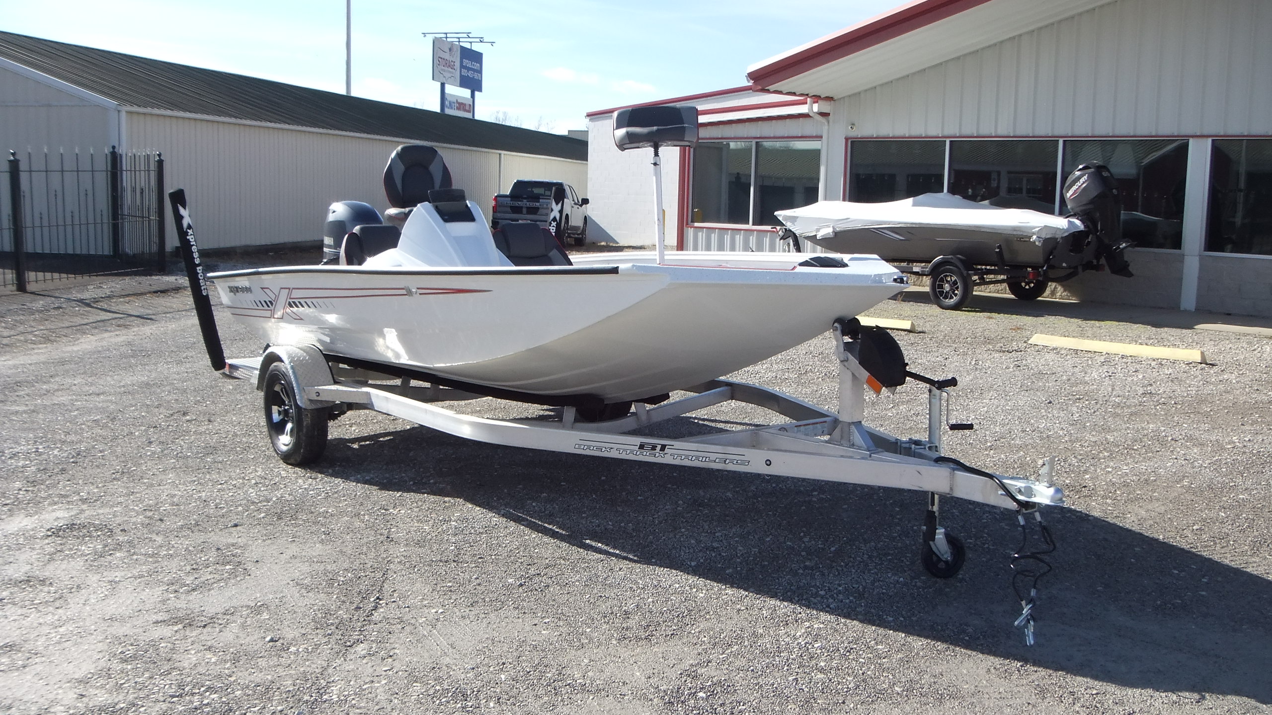 2025 Xpress Boats H17