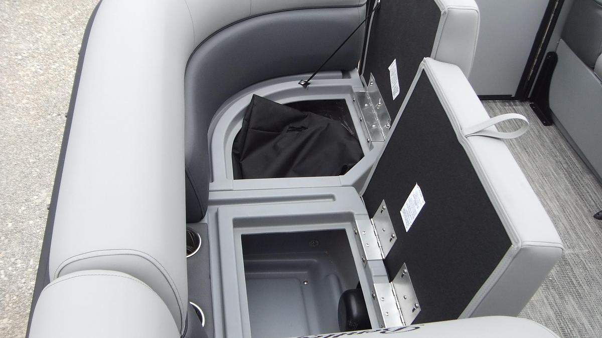 2026 Bentley Pontoons Legacy 200 Swingback