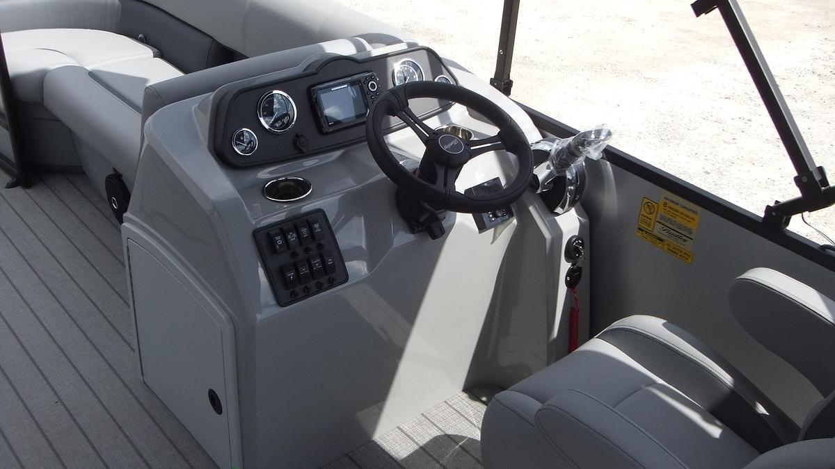 2026 Bentley Pontoons LE180