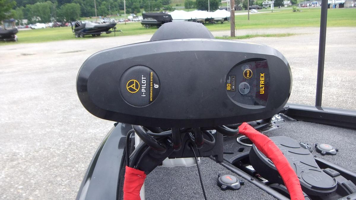 Used 2019  Vexus Boats AVX 1980