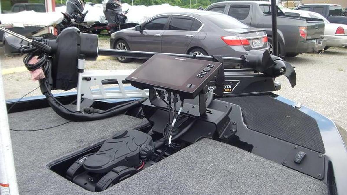 2026 IKON Boats VLE21