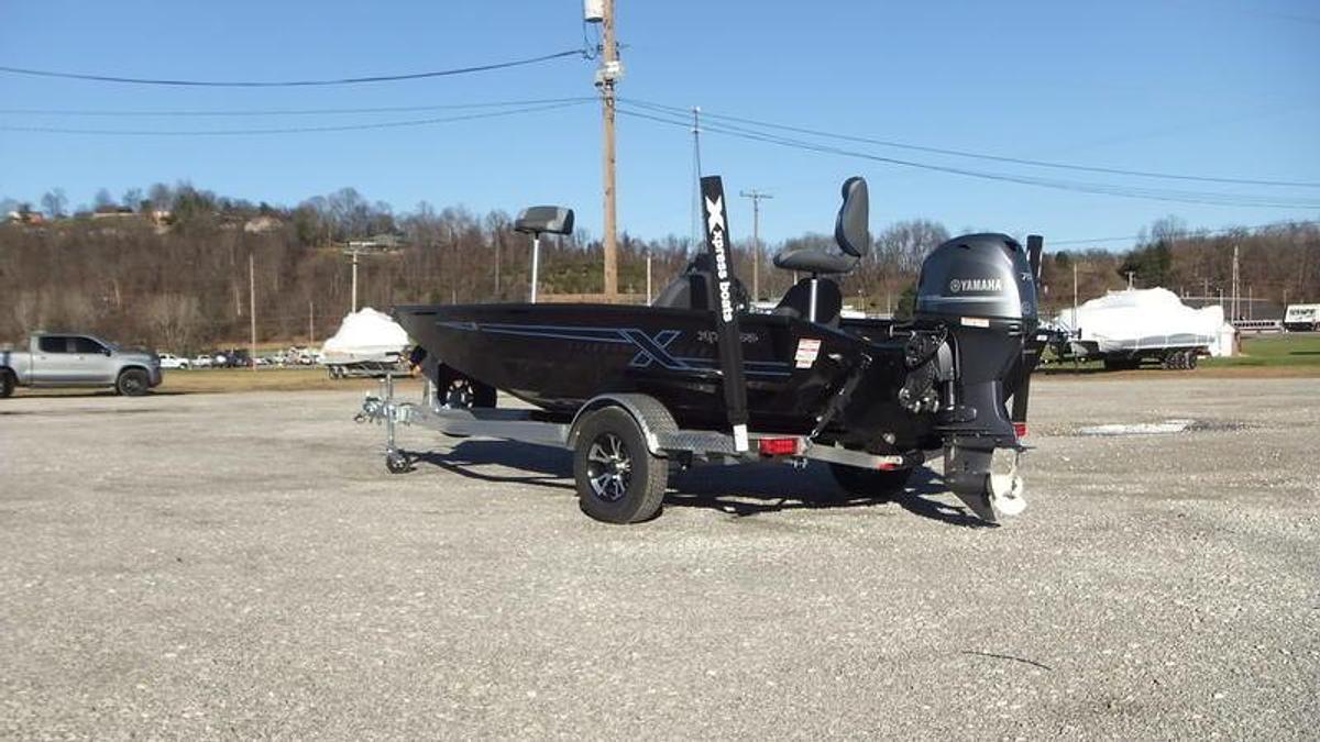 2025 Xpress Boats H17