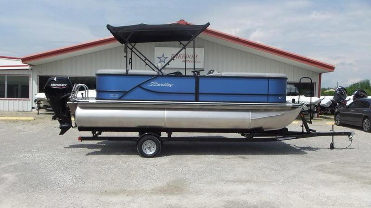 2025 Bentley Pontoons LE200 CW