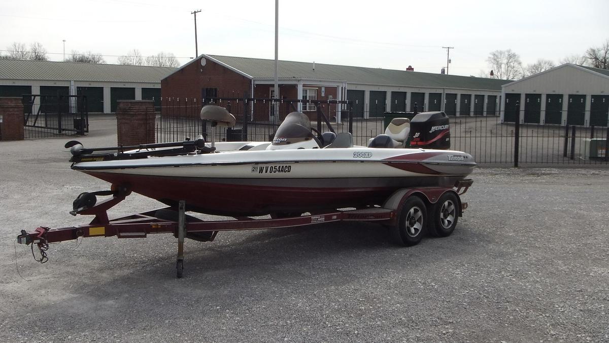Used 2000 Triton Boats 200XP