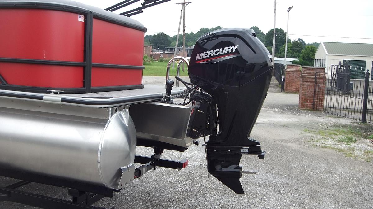 2026 Bentley Pontoons 18LE