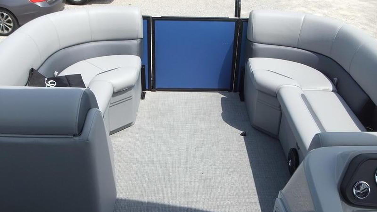 2025 Bentley Pontoons LE200 CW