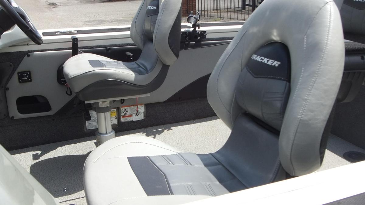 Used 2018  Tracker Boats Targa V19