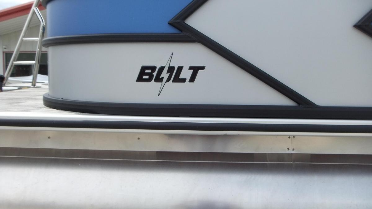 2026 Bentley Pontoons Bolt