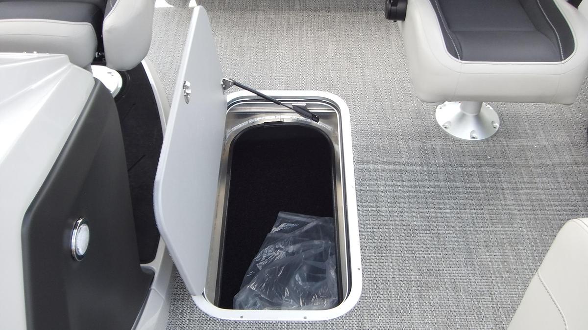 2026 Barletta Pontoons Cabrio C22UC