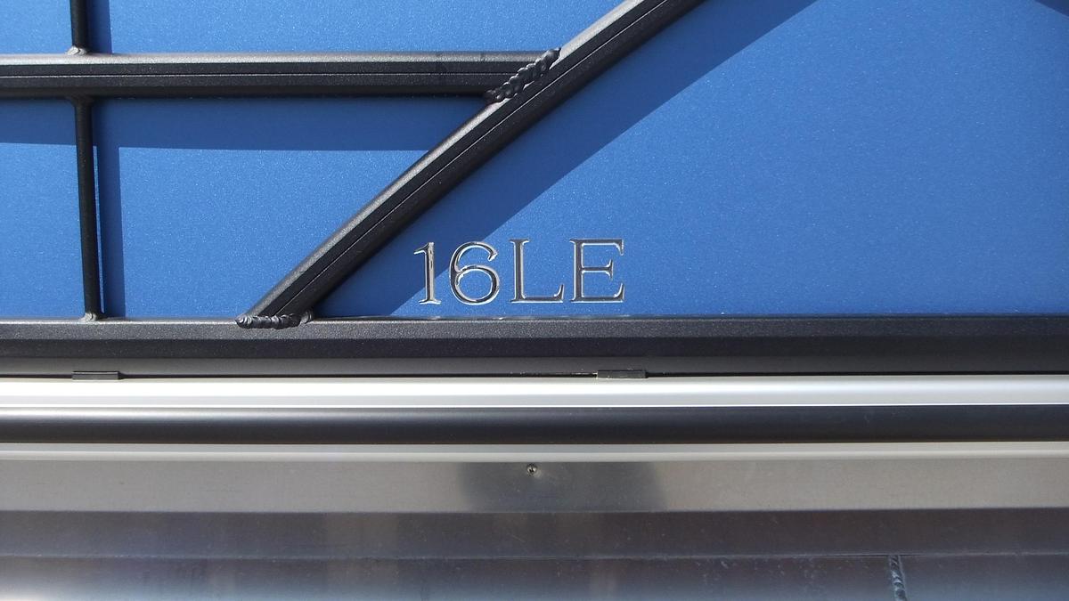 2026 Bentley Pontoons LE160