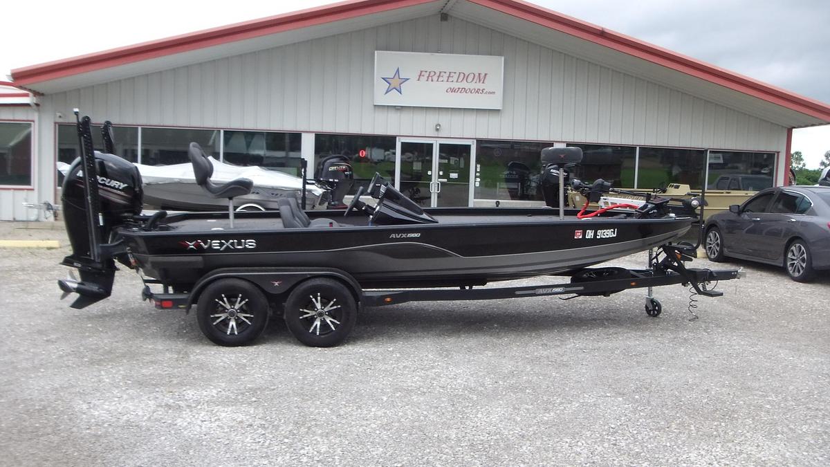 Used 2019  Vexus Boats AVX 1980
