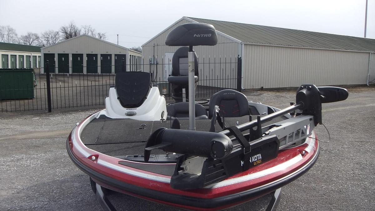 Used 2016 Nitro Boats Z18