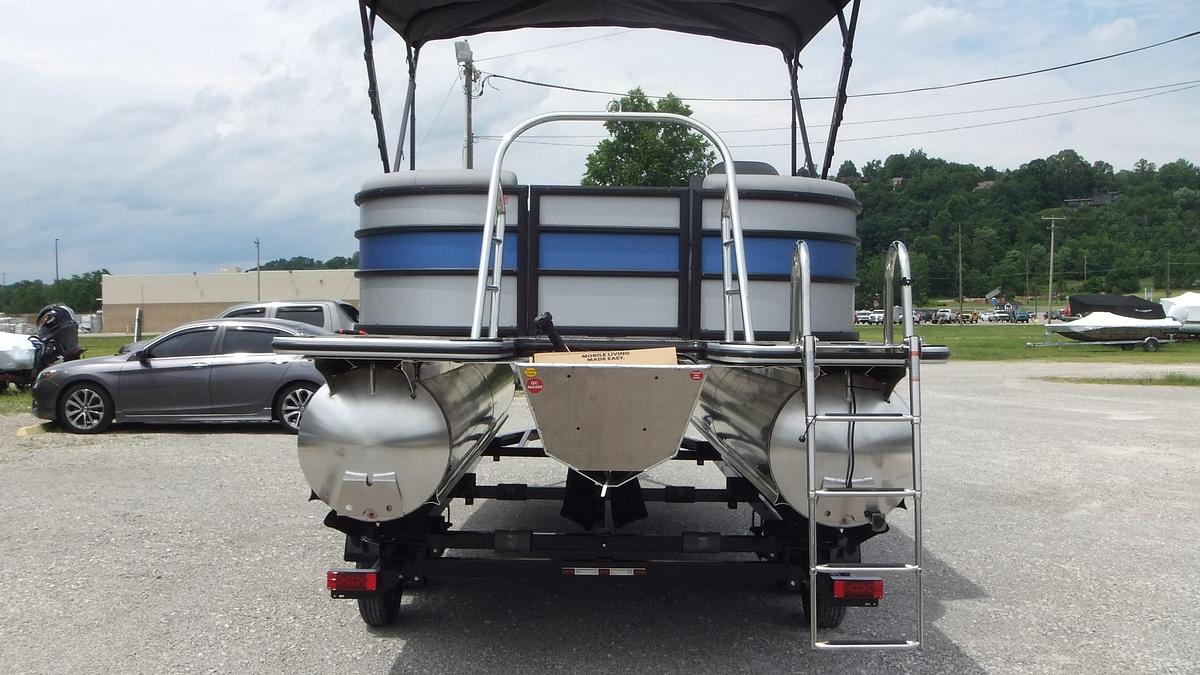 2026 Bentley Pontoons Bolt