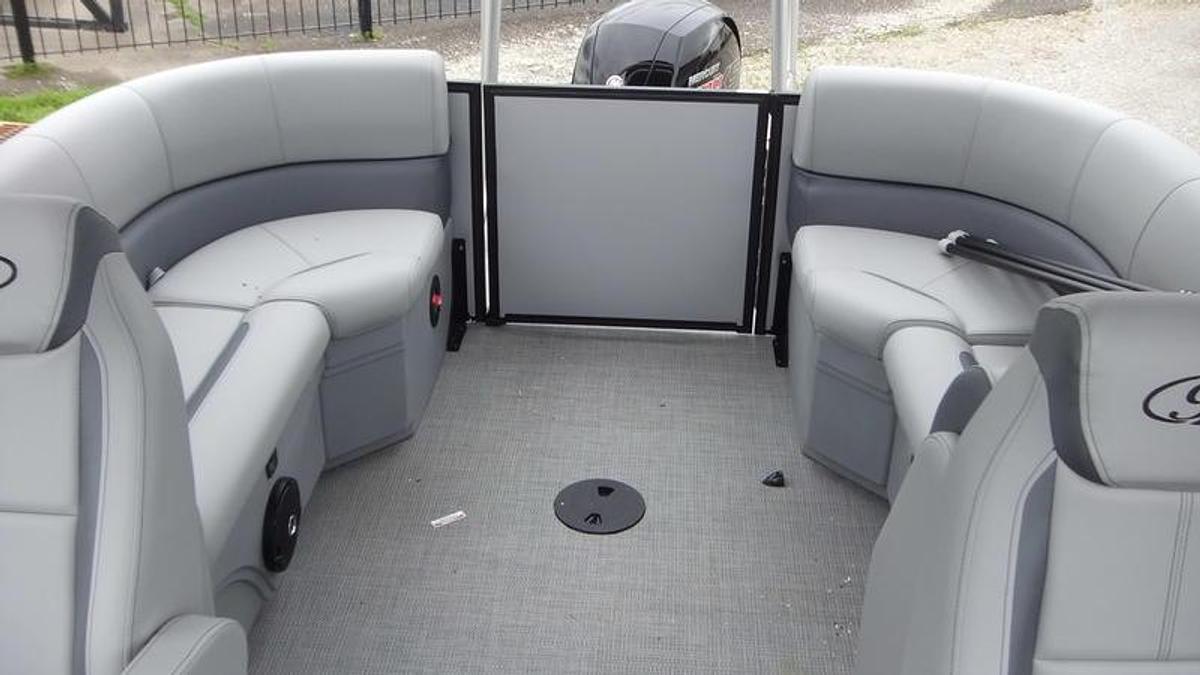 2025 Bentley Pontoons Legacy 200 Navigator