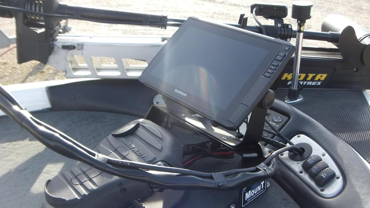 Used 2003 Stratos Boats 201 PXL