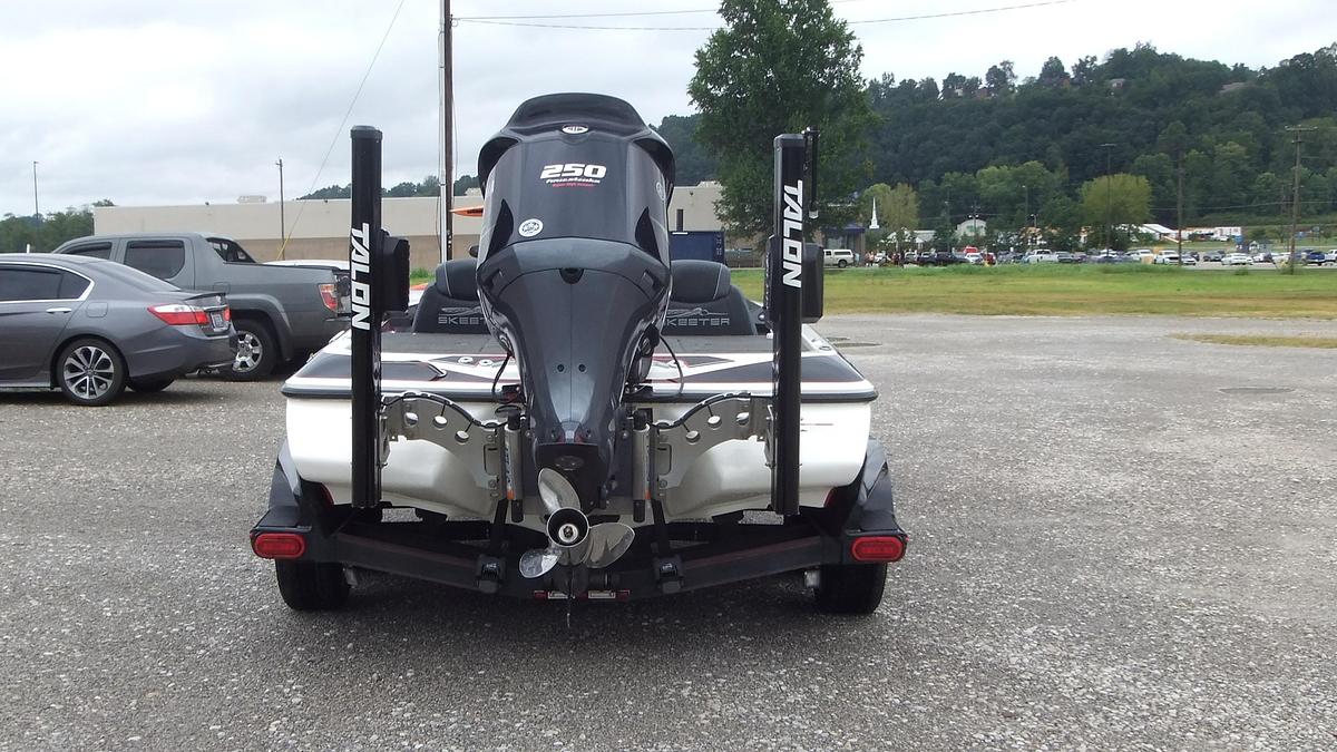 Used 2019 Skeeter Boats FX20 Apex