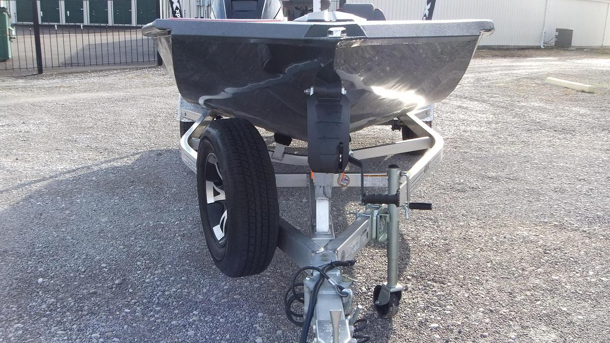 2026 Xpress Boats H18