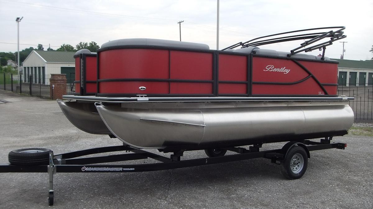 2026 Bentley Pontoons 18LE