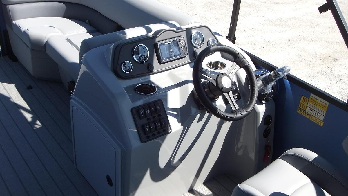 2026 Bentley Pontoons LE160