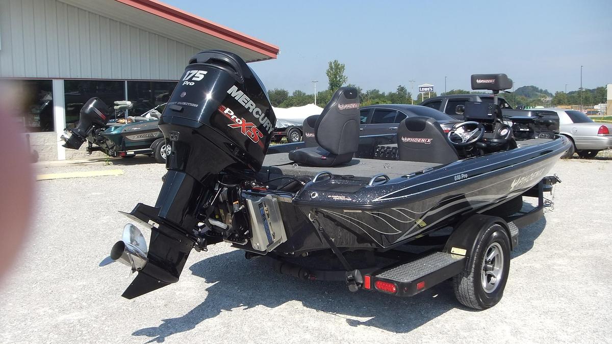 Used 2017 Phoenix Boats 618 Pro