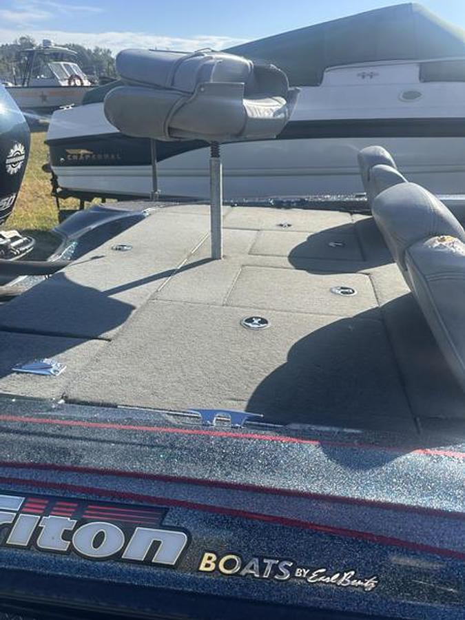 Used 2004 Triton Boats TR186