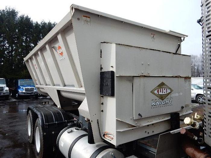 Used 2009 Kuhn Knight Slinger 8132