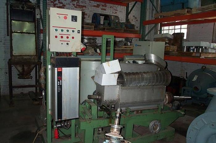 Used 1992 AMERICAN SCREW PRESS TYPE SNG-1050 X 7000 #17097