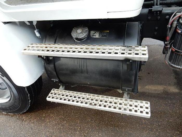 Used 1999 Volvo WG-64-T