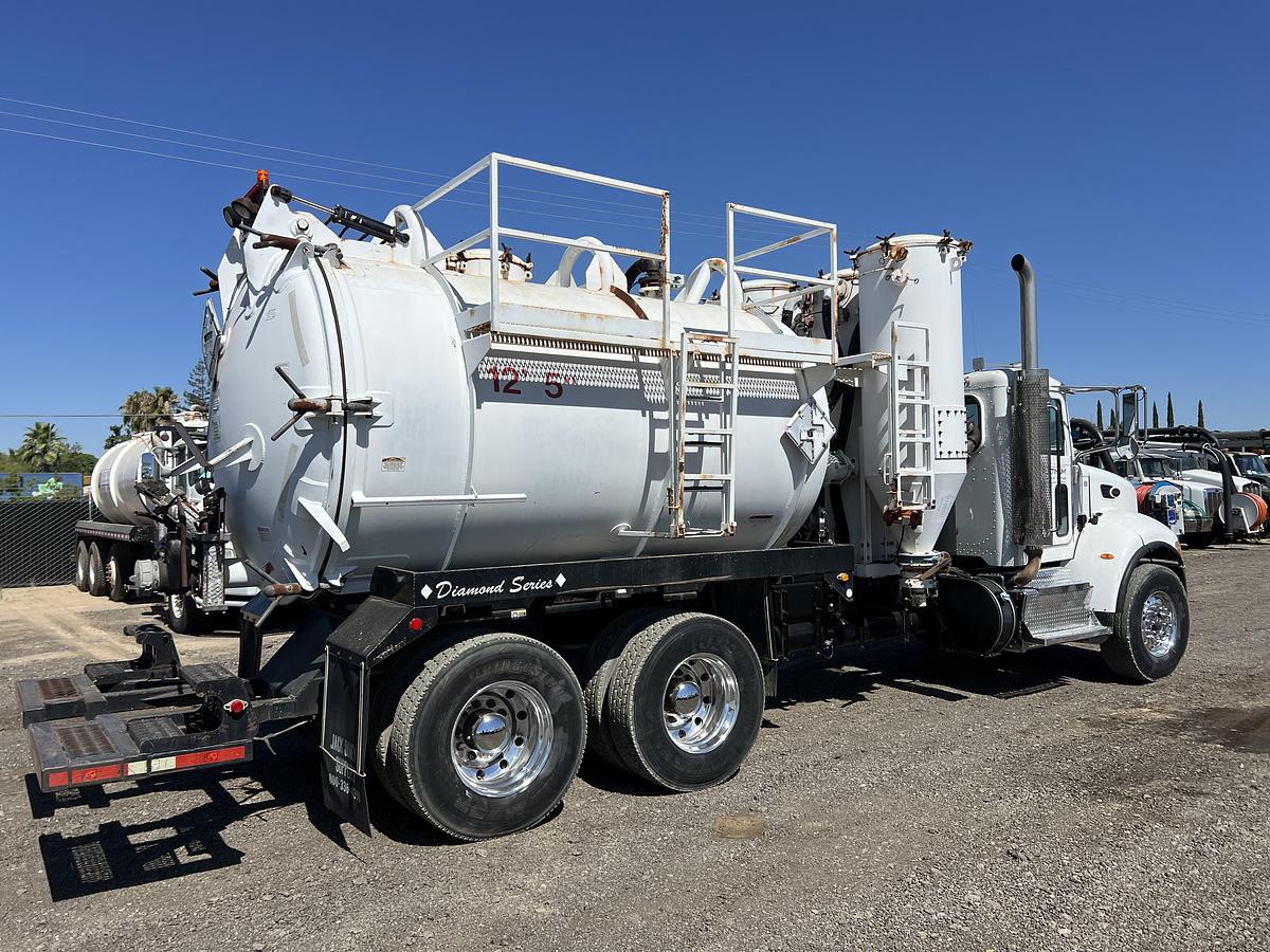 Used 2013 Peterbilt 348