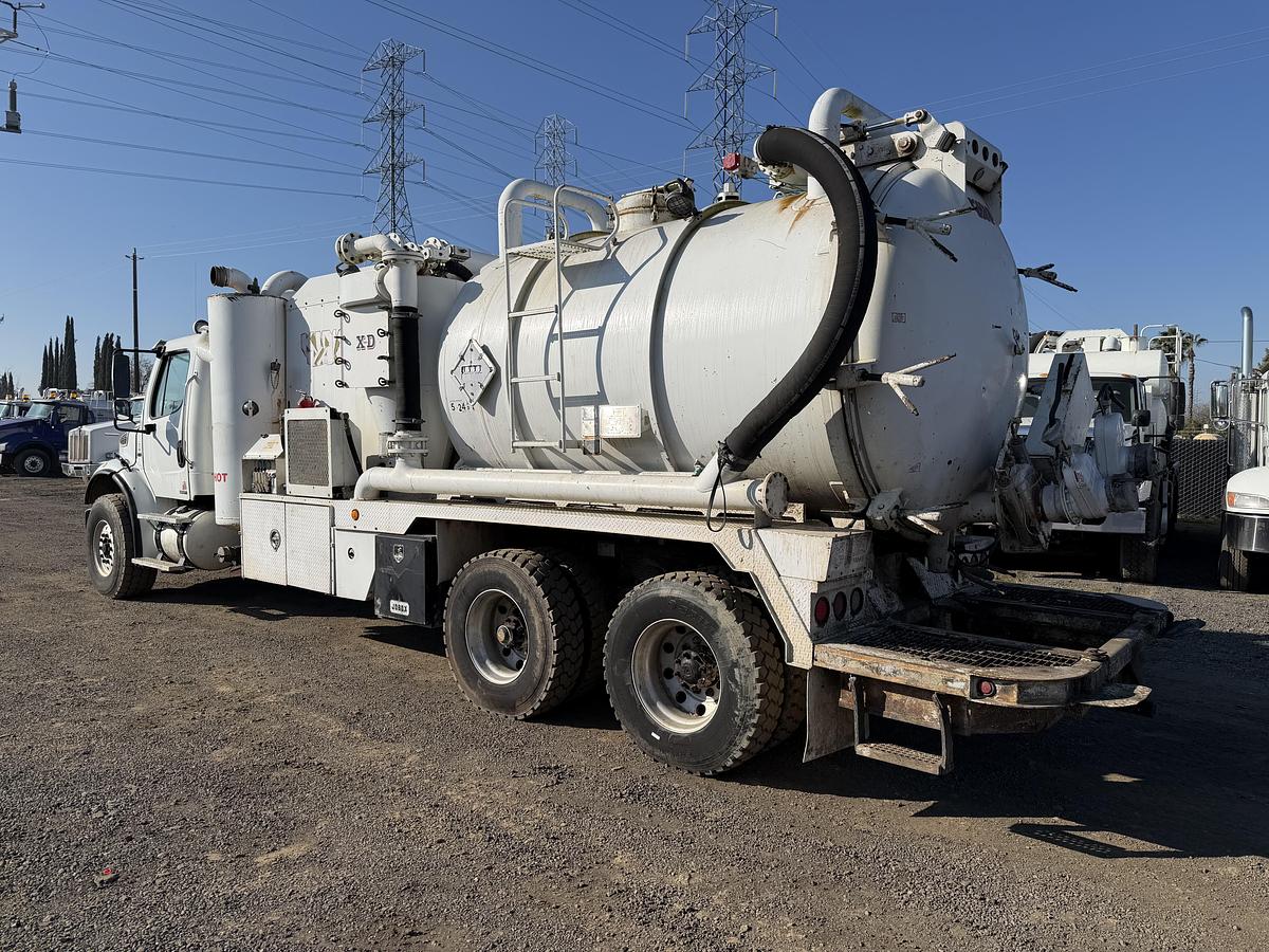 Used 2007 KEITH HUBER KING VAC FREIGHTLINER REFURB