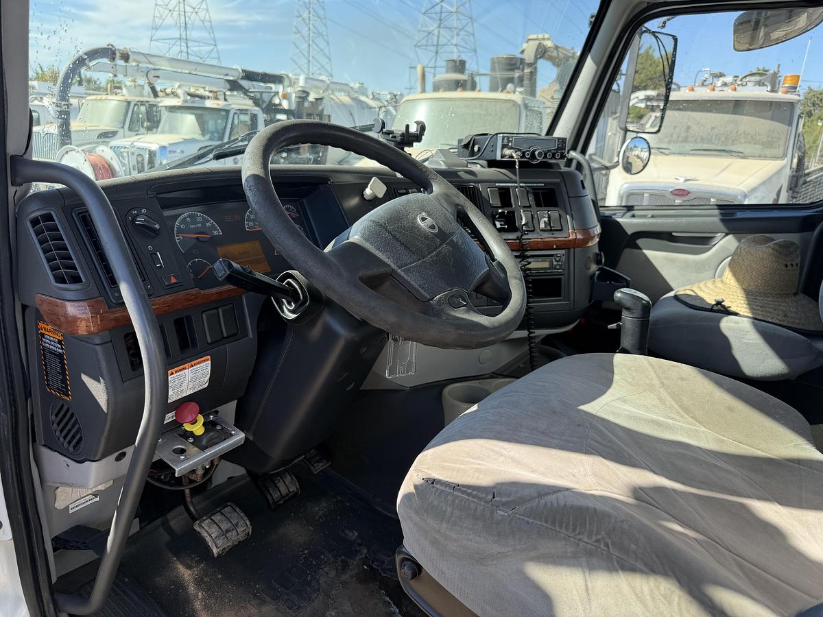 Used 2011 VOLVO 110BBL 4700 GALLON VACUUM TRUCK