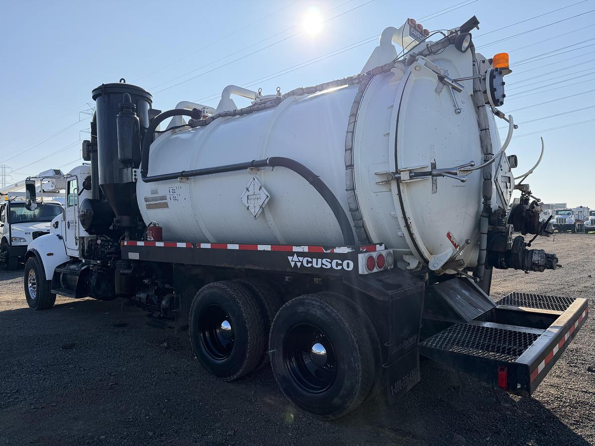 Used 2013 CUSCO MASTER VAC DOT 70BBL PETERBILT 