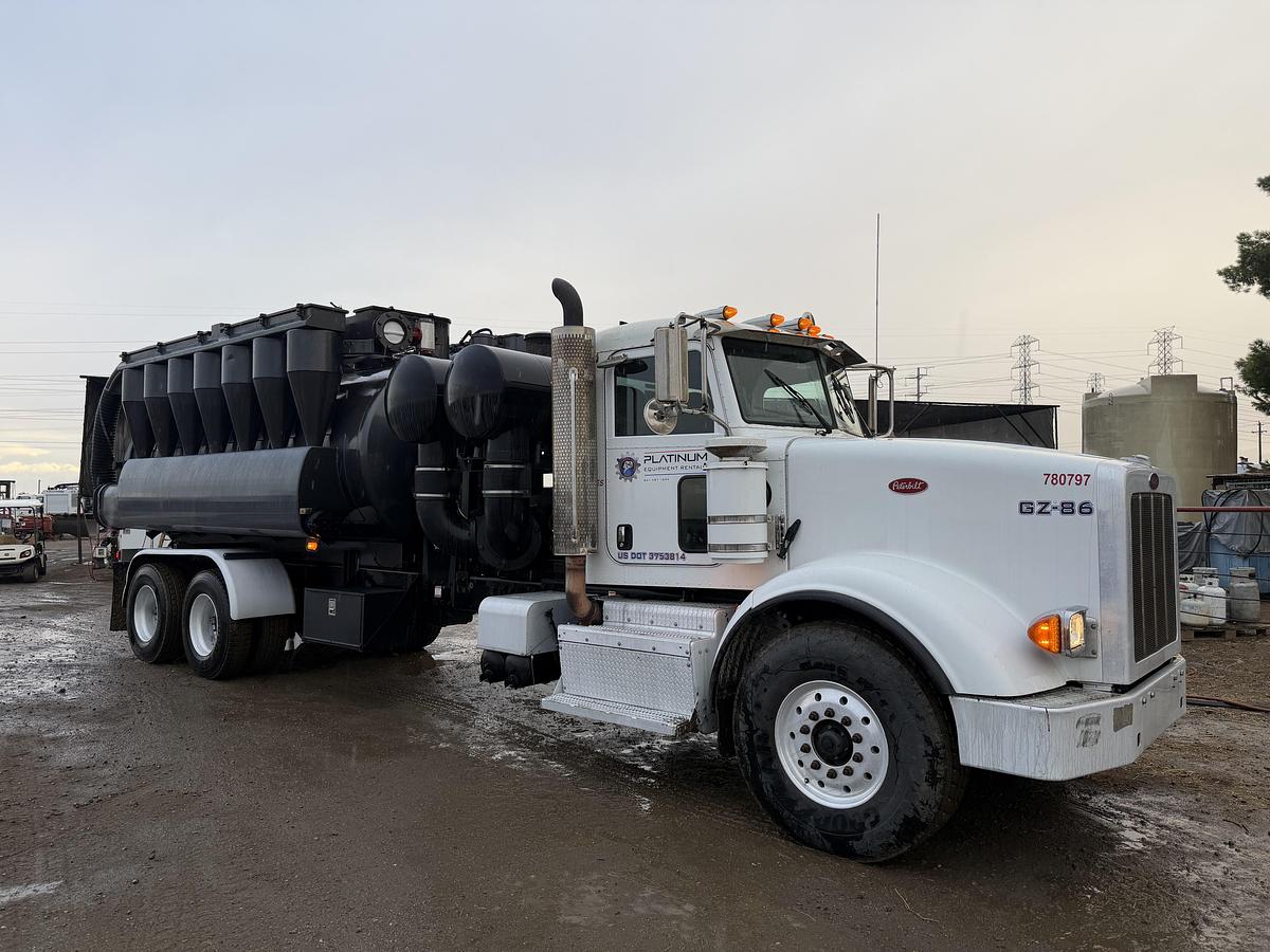 Used 2012 GAPVAX HV57 PETERBILT 367 AIR MOVER
