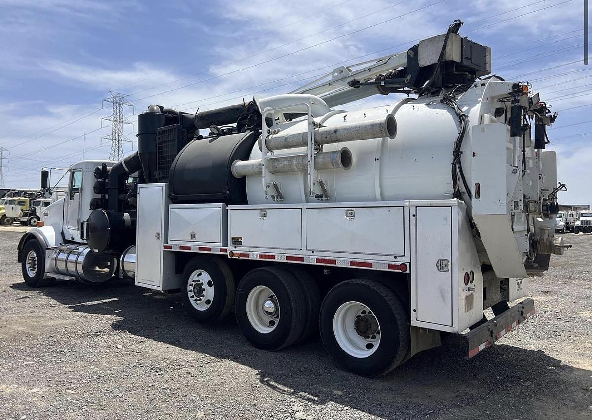 Used 2012 VACTOR HXX KENWORTH T800