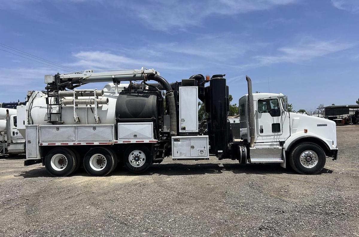 Used 2012 VACTOR HXX KENWORTH T800