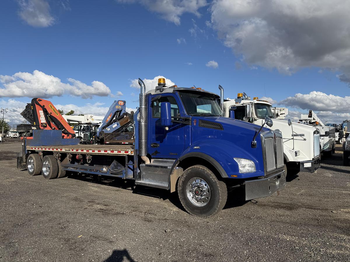Used 2013 KENWORTH T800 KNUCKLE BOOM 