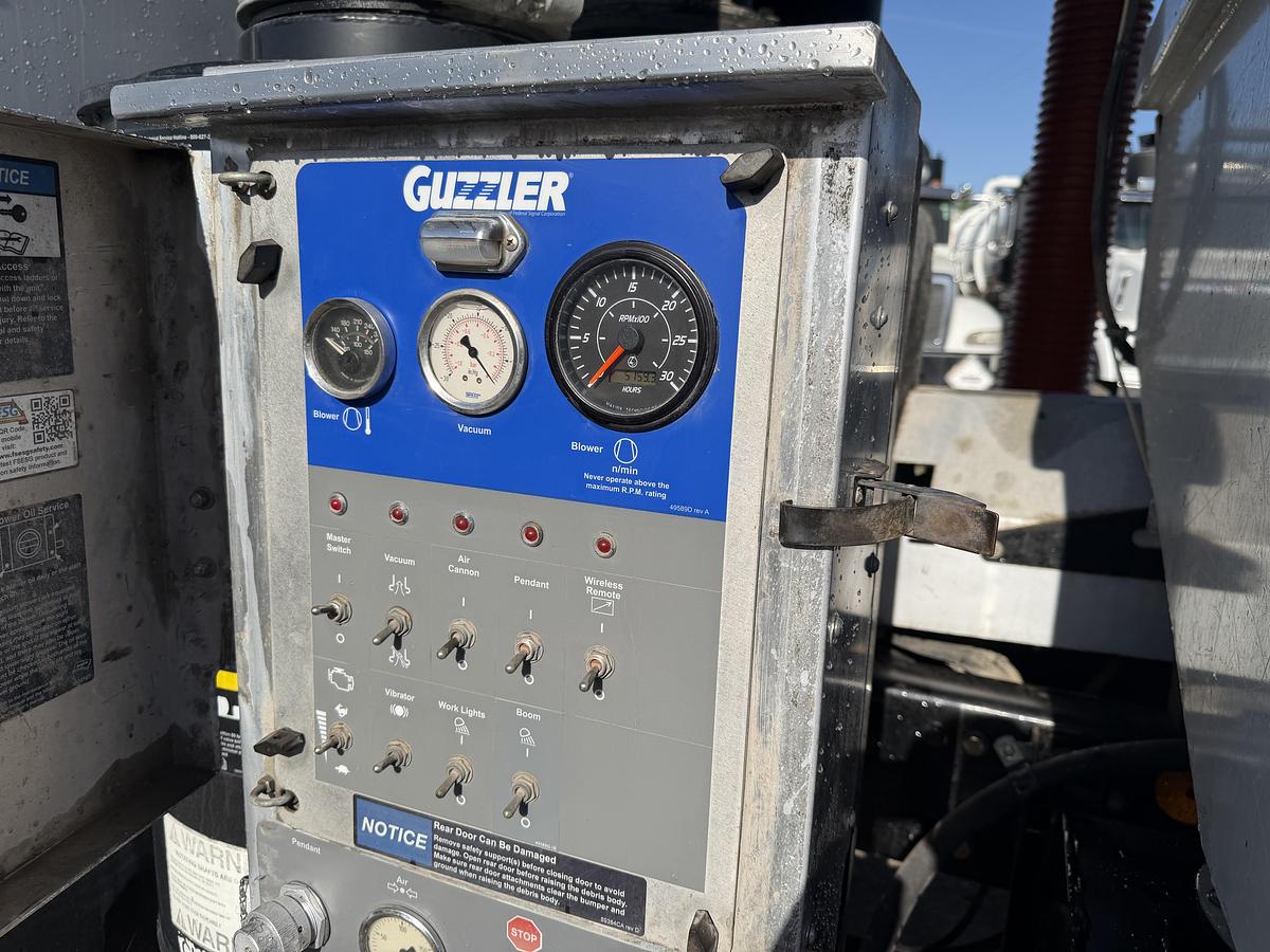 Used 2018 GUZZLER CLASSIC KENWORTH T880