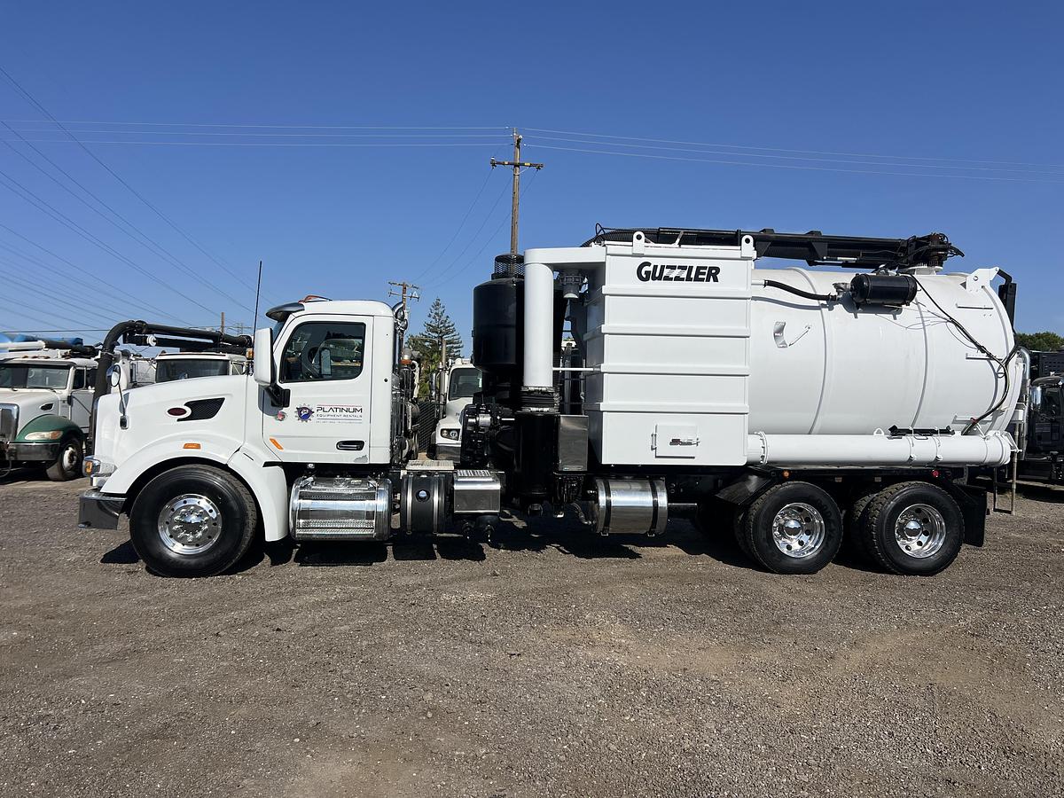 Used 2015 Peterbilt  567