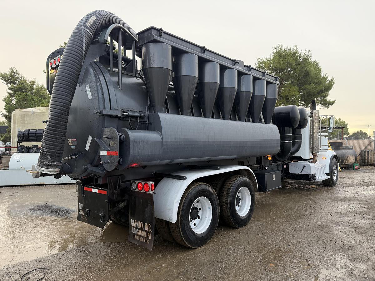Used 2012 GAPVAX HV57 PETERBILT 367 AIR MOVER
