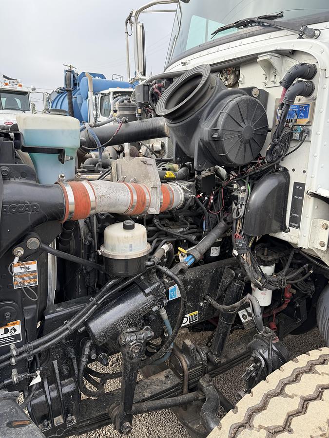 Used 2016 LIQUID RING 70BBL DOT CODE PETERBILT 348