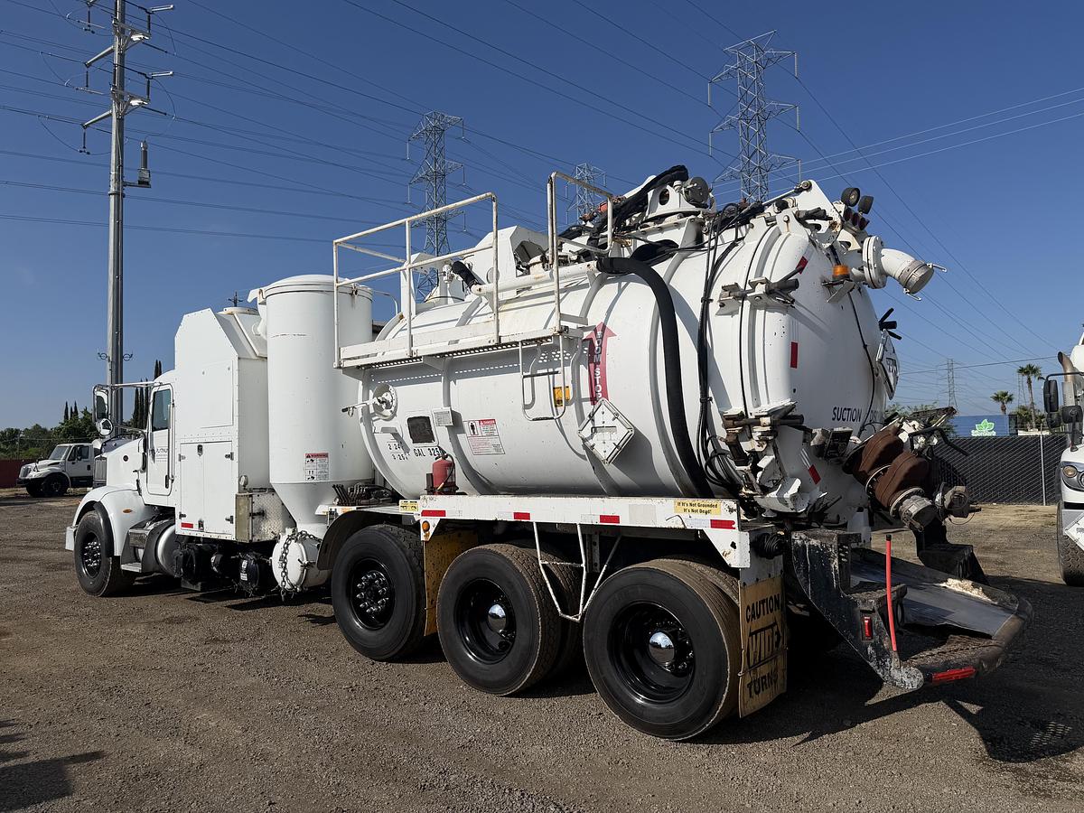 Used 2011 PRESVAC POWER VAC PETERBILT 365