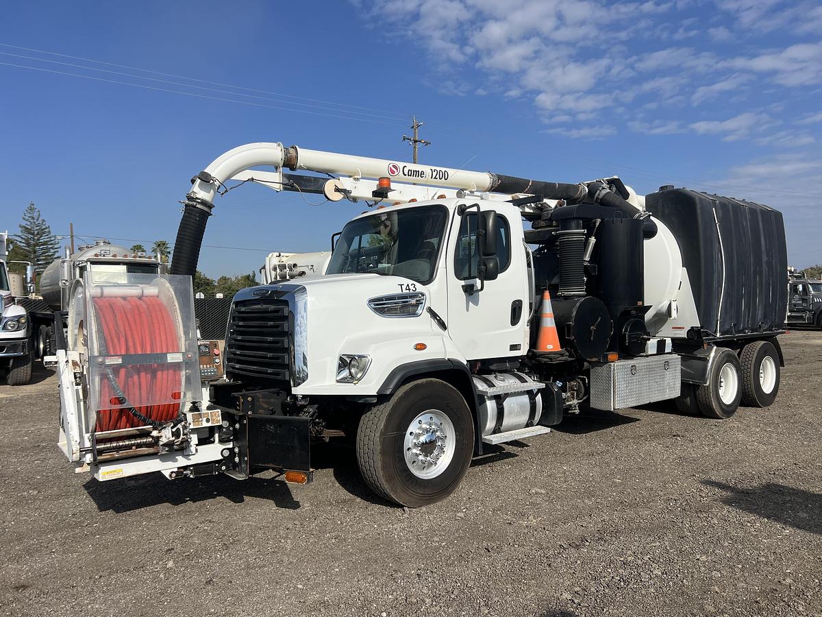 Used 2015 FREIGHTLINER CAMEL SUPER PRODUCTS